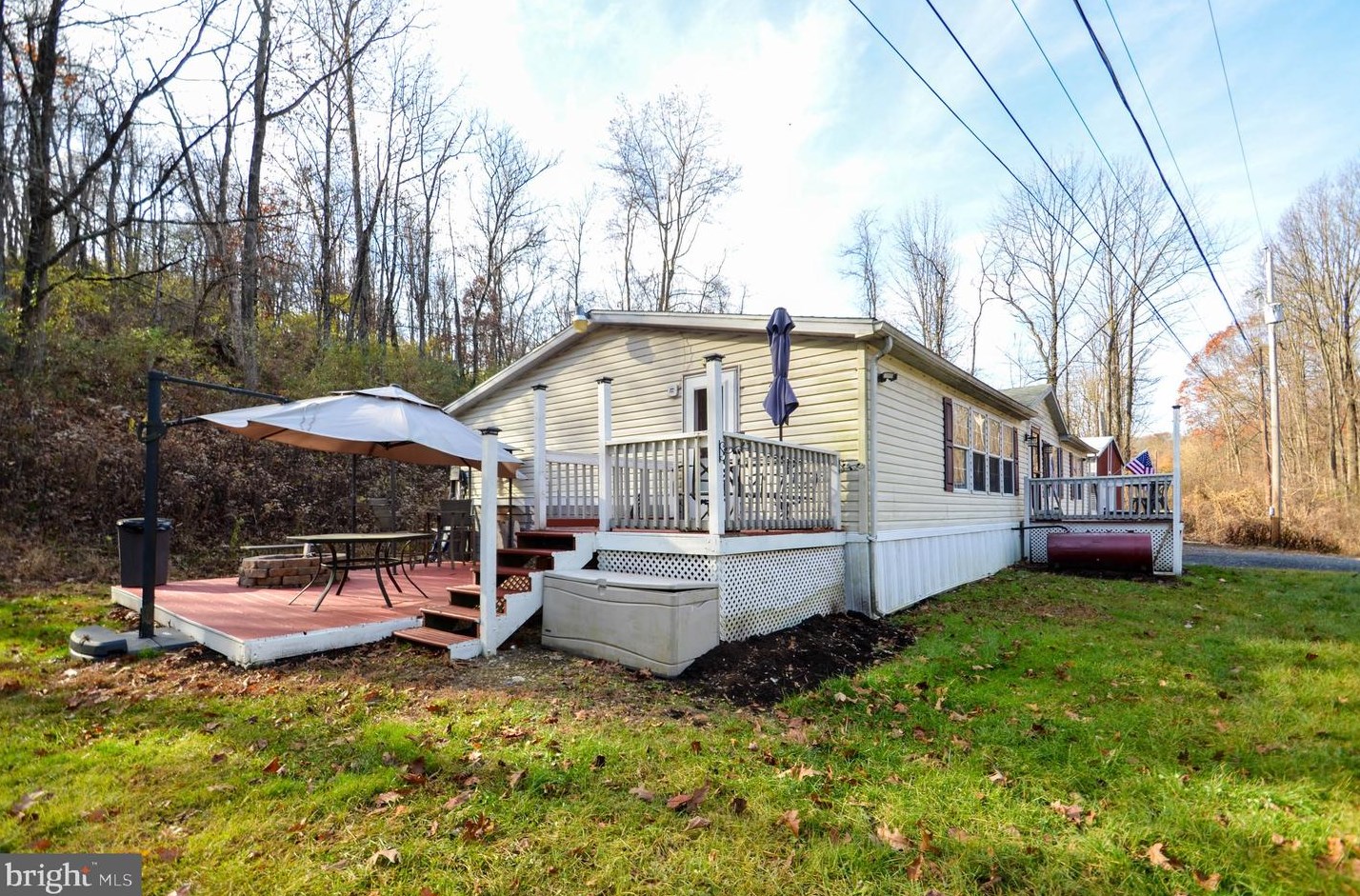 3991 Lehigh Dr, Northampton PA  18067-9665 exterior