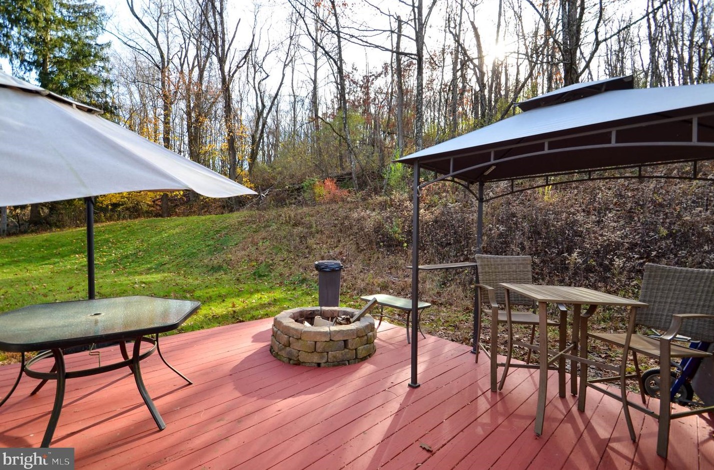 3991 Lehigh Dr, Northampton PA  18067-9665 exterior