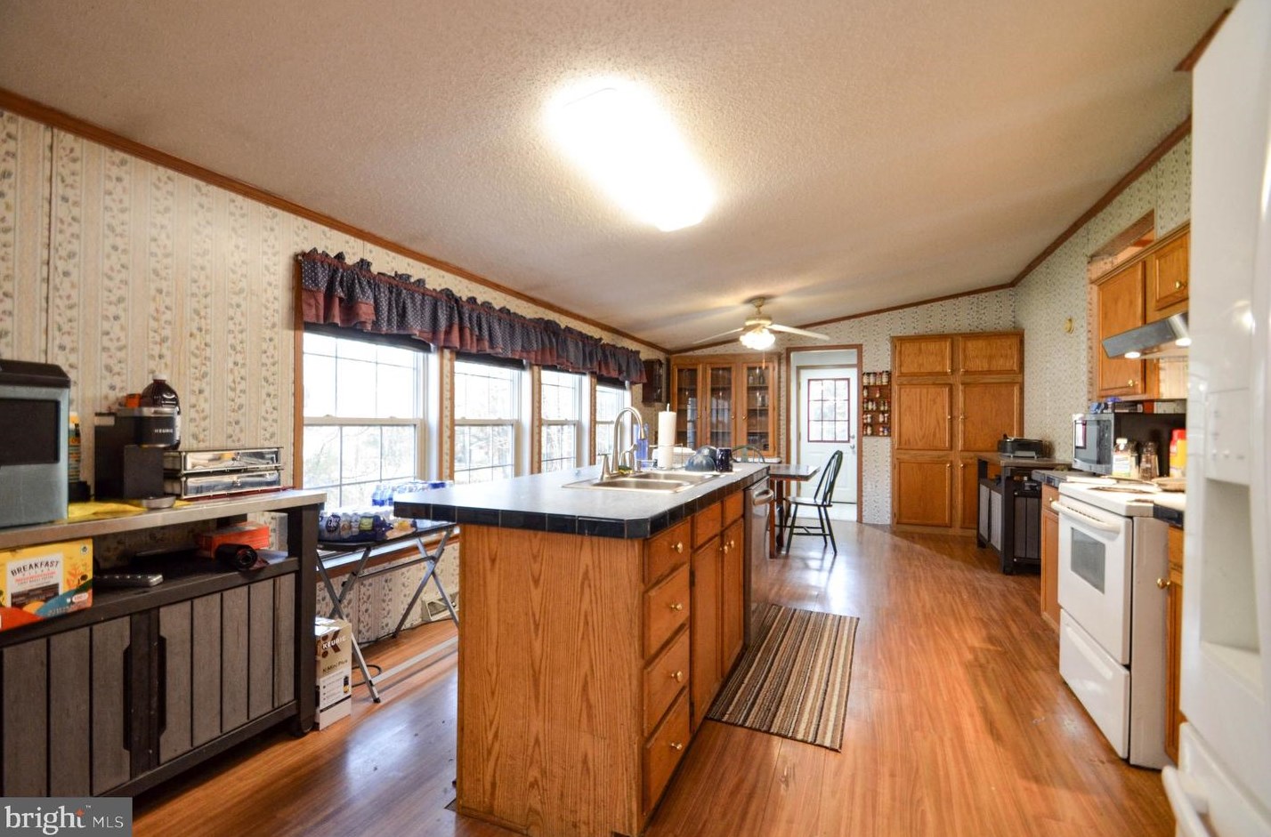3991 Lehigh Dr, Northampton PA  18067-9665 exterior