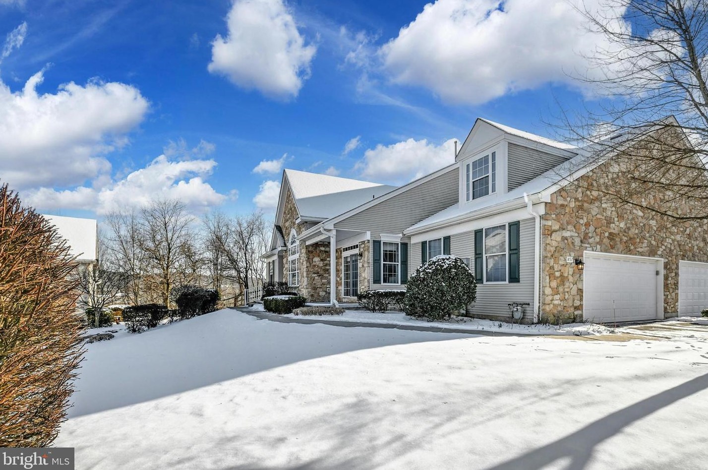 1857 Caryn Dr, Hellertown, PA 18055-3423