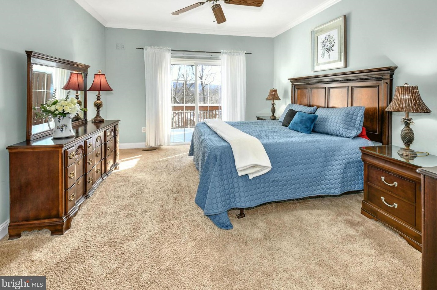 1857 Caryn Dr, Hellertown PA  18055-3423 exterior