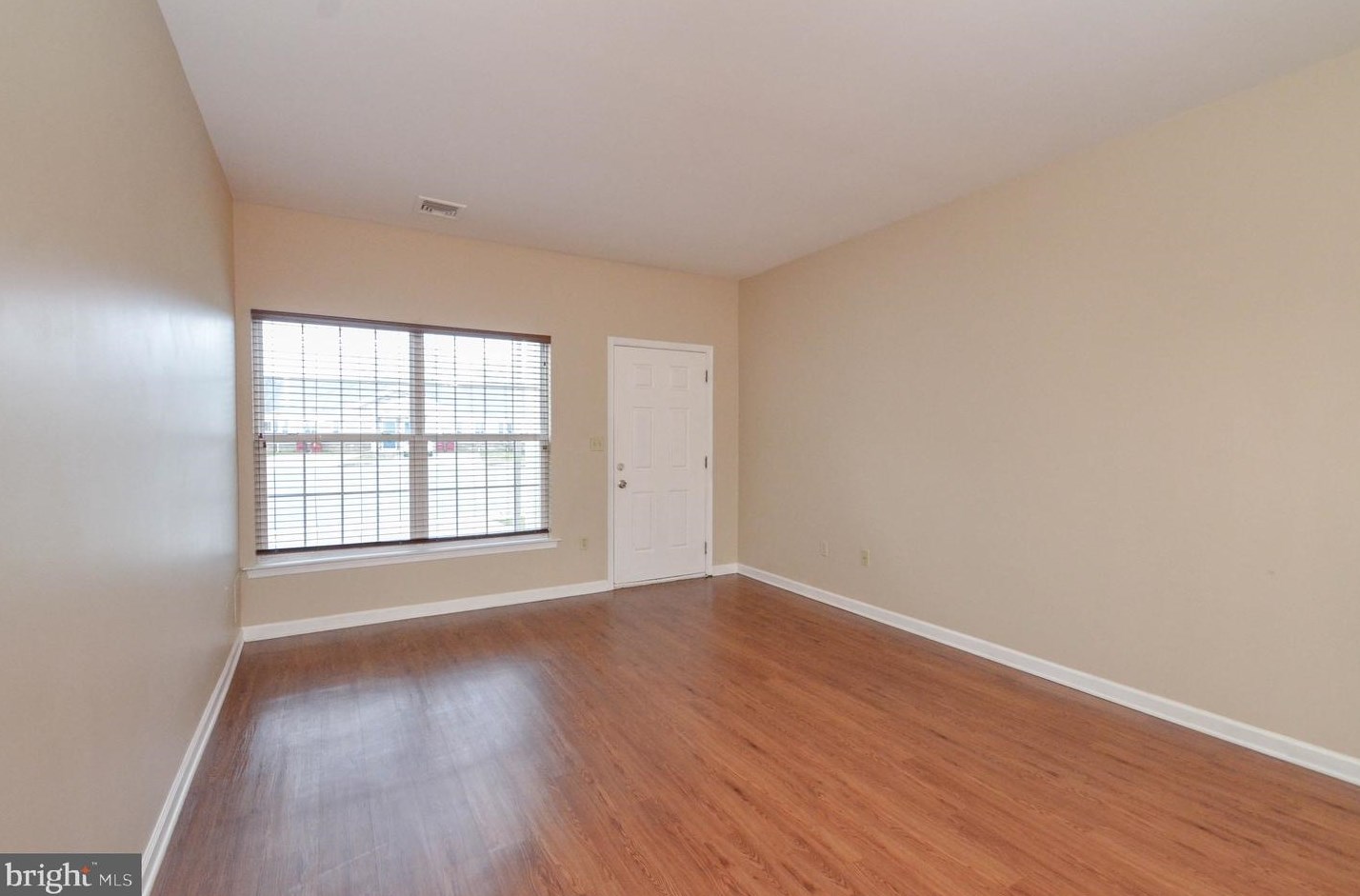 213 Huntington Ln, Easton, PA 18040