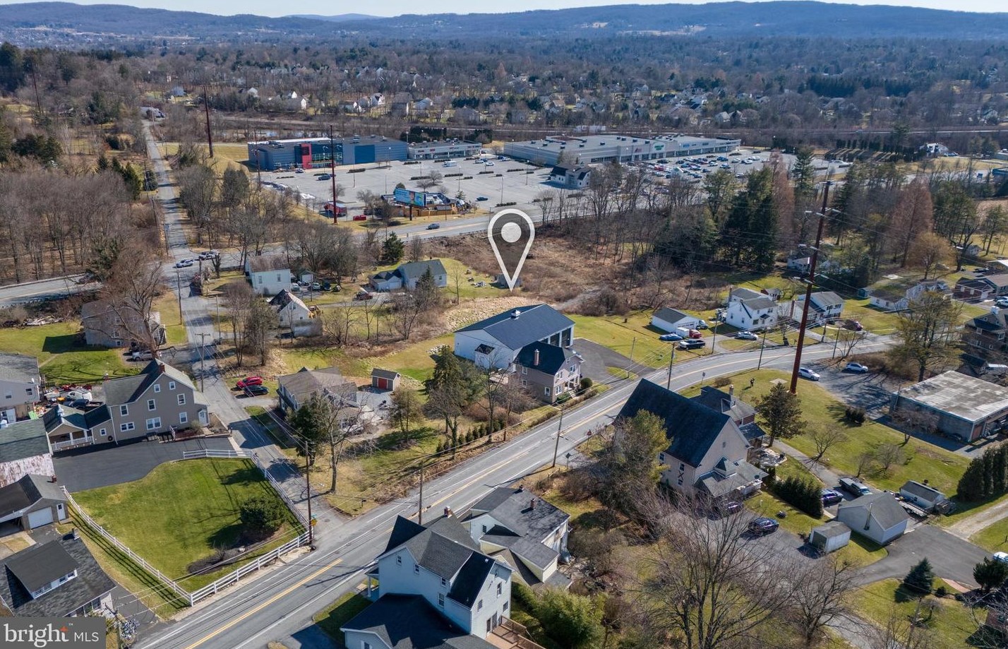 3725 Old Philadelphia Pike, Bethlehem PA  18015-5427 exterior