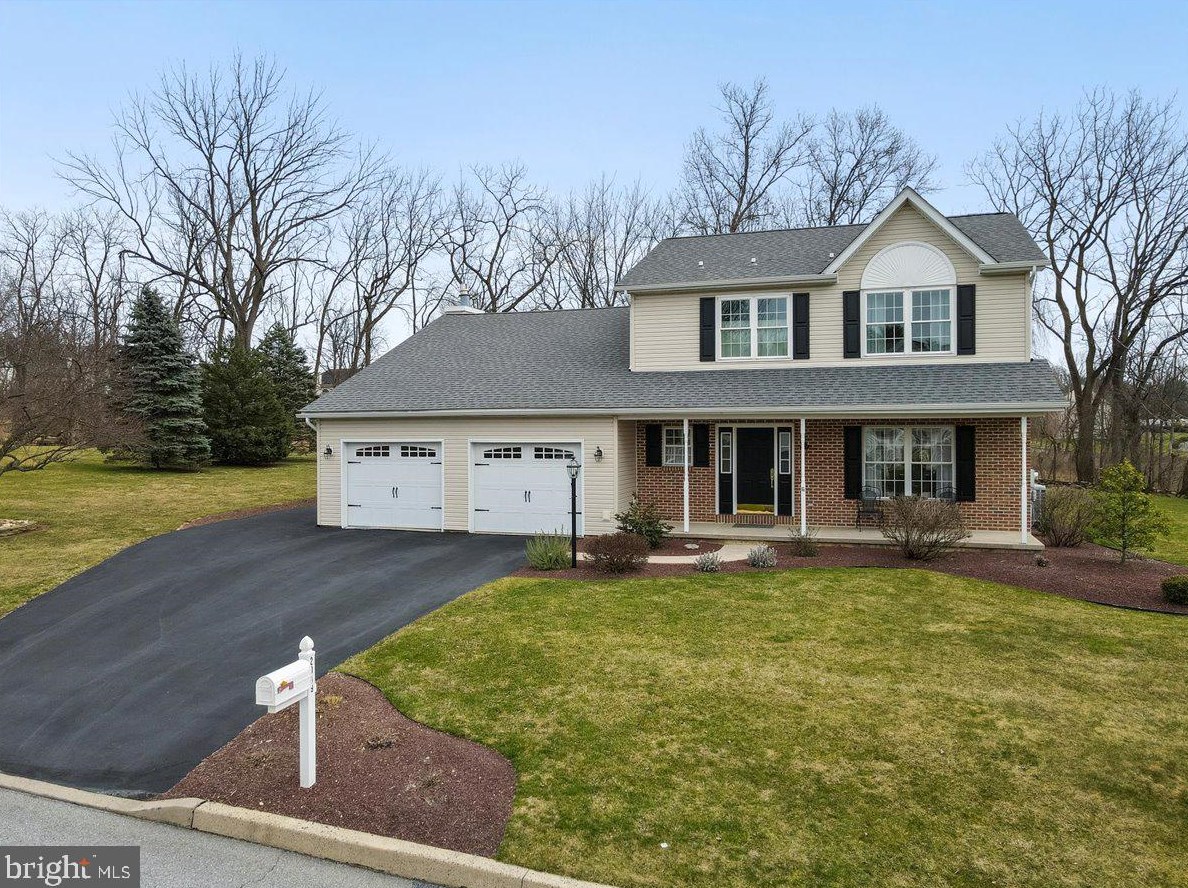 2049 Alice Dr, Bethlehem, PA 18015-5602