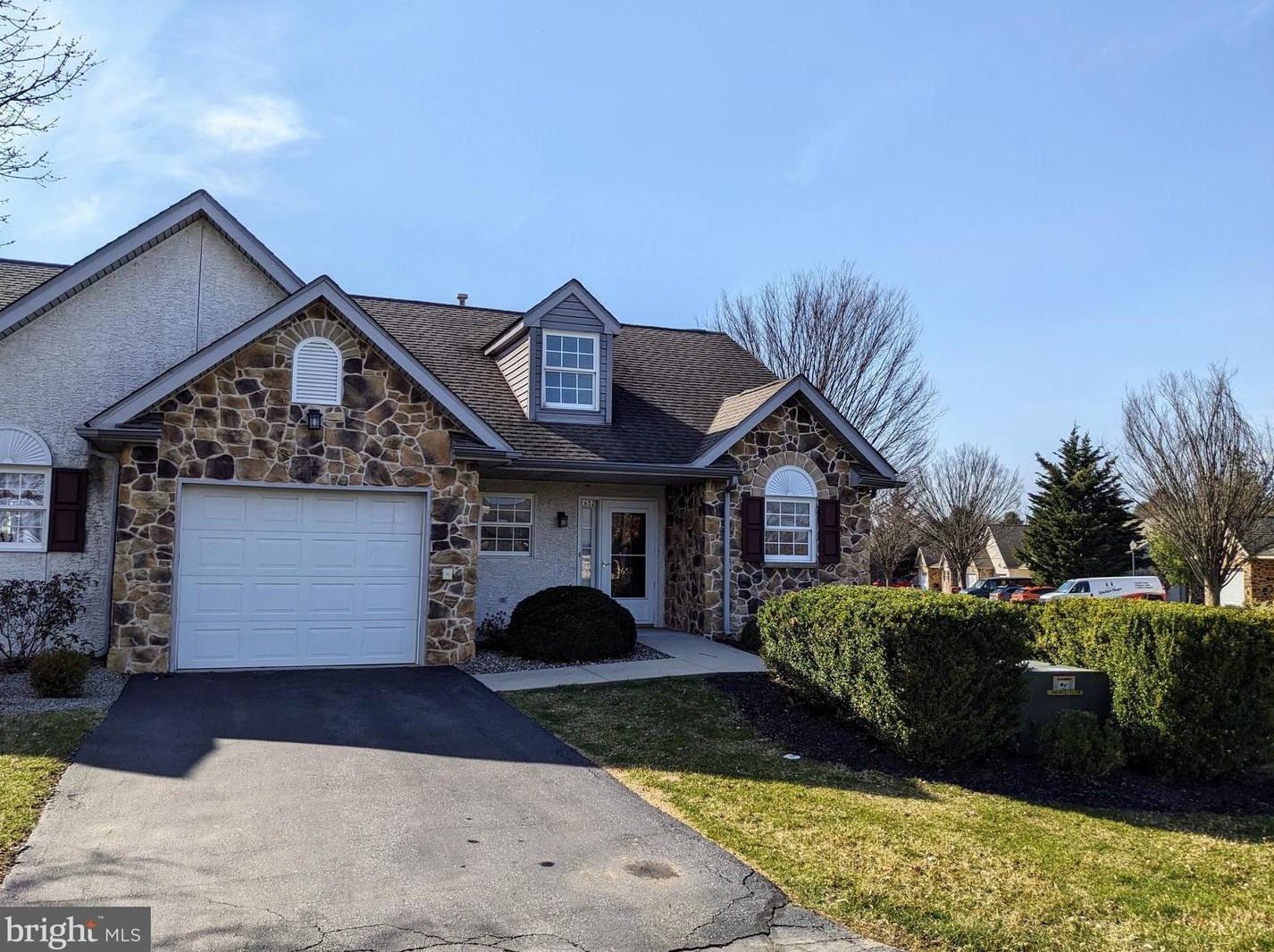 2652 Harvest Dr, Easton, PA 18040-7751