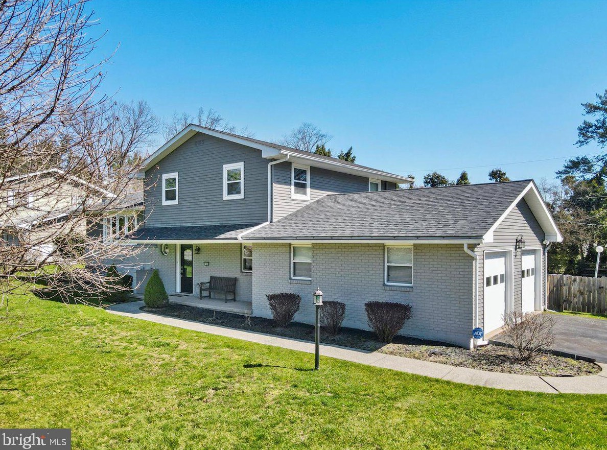 2824 Center St, Bethlehem, PA 18017-3763