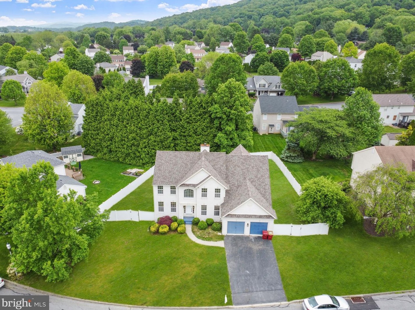 1885 Hoops Ln, Easton PA  18040-7594 exterior