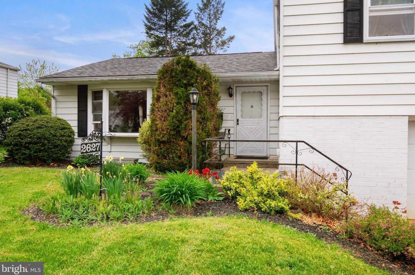 2627 Nottingham Rd, Bethlehem, PA 18017-3350