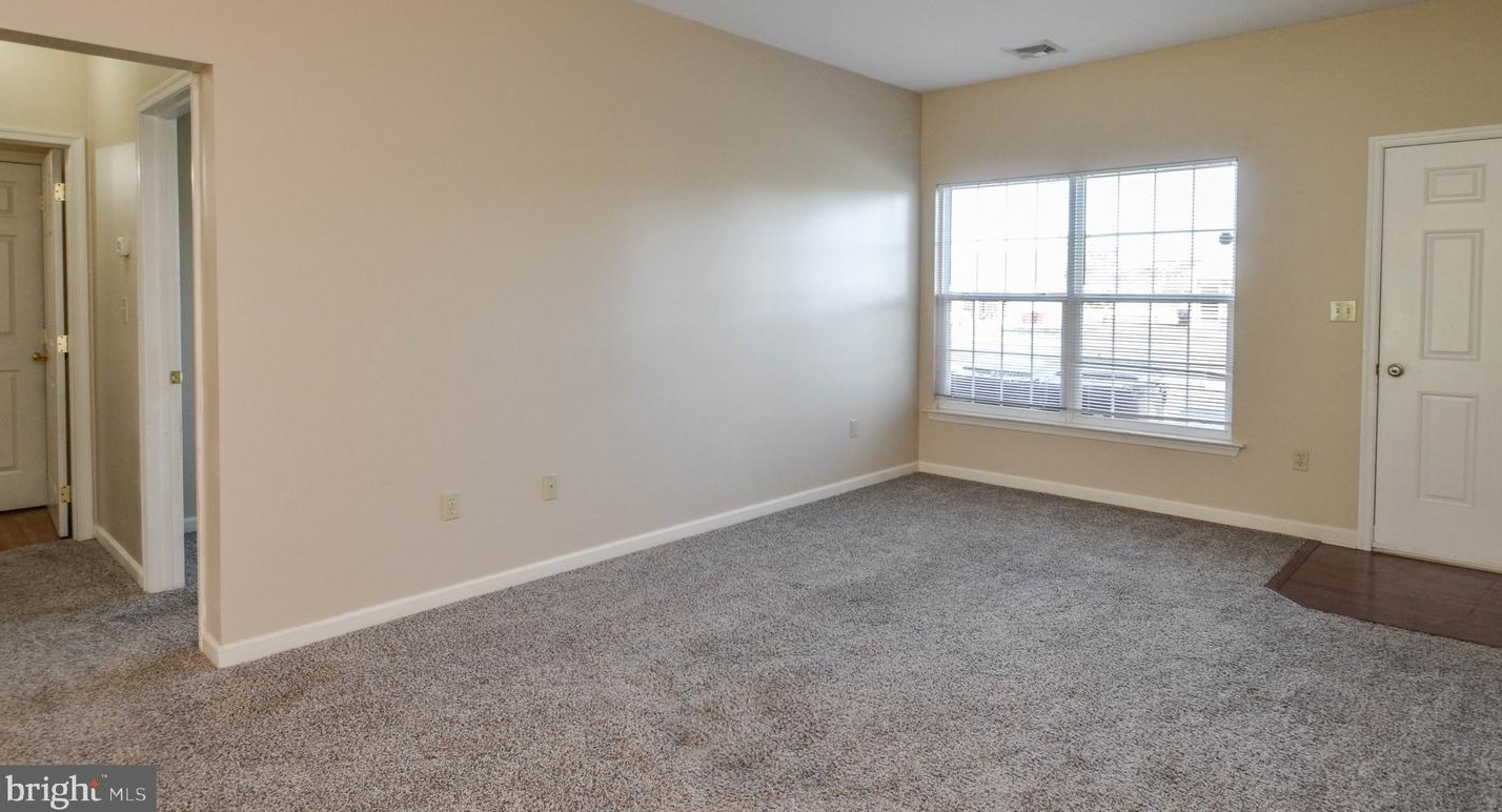 214 Huntington Ln, Easton PA  18040-8485 exterior