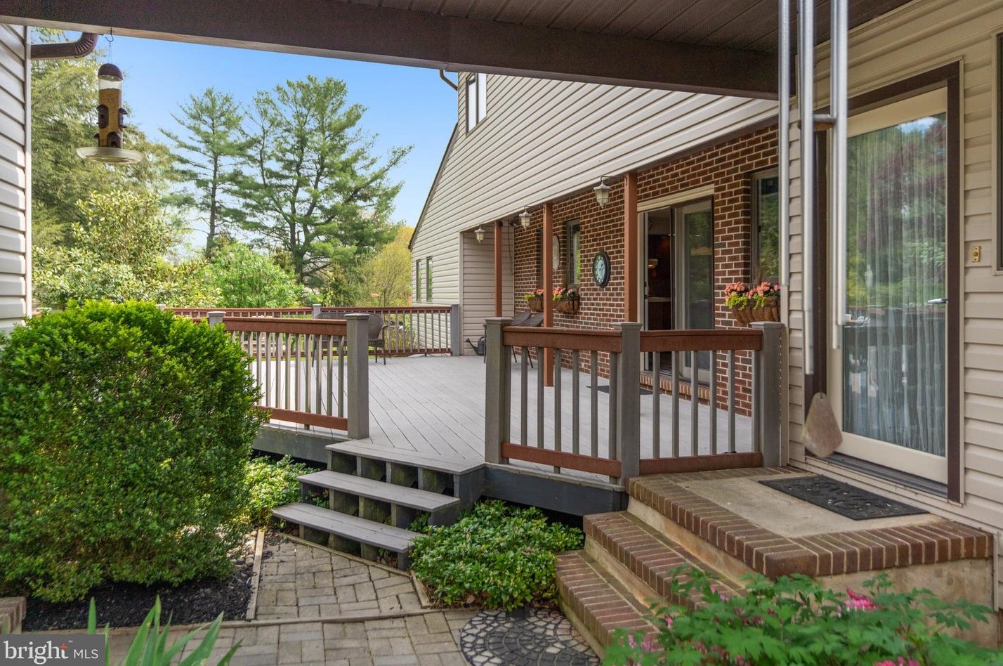 2595 Apple St, Hellertown PA  18055-3210 exterior