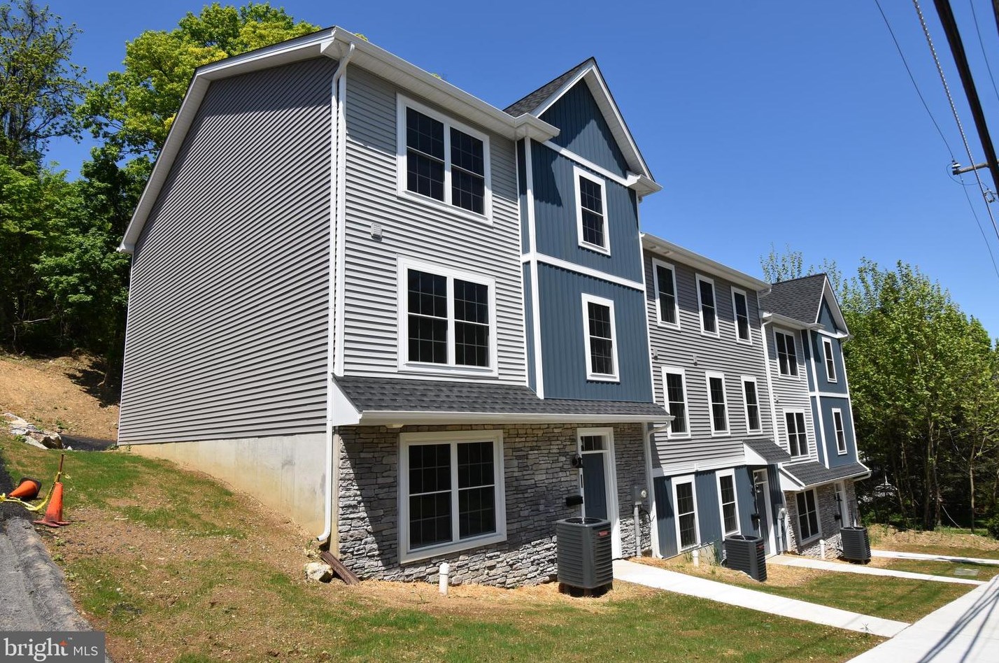 358 E Nesquehoning St, Easton, PA 18042
