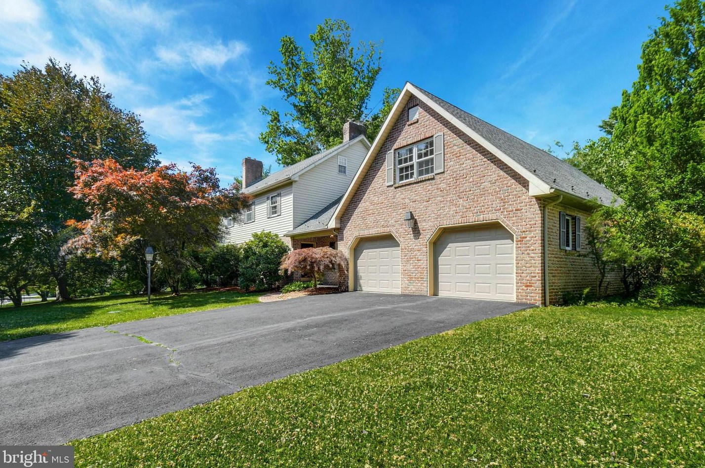 1874 Dartford Rd, Bethlehem, PA 18015