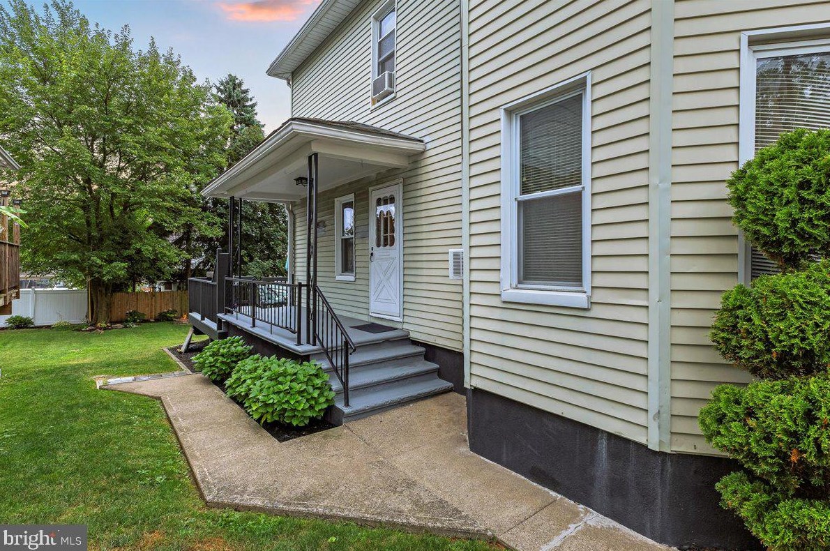 522 George St, Pen Argyl, PA 18072