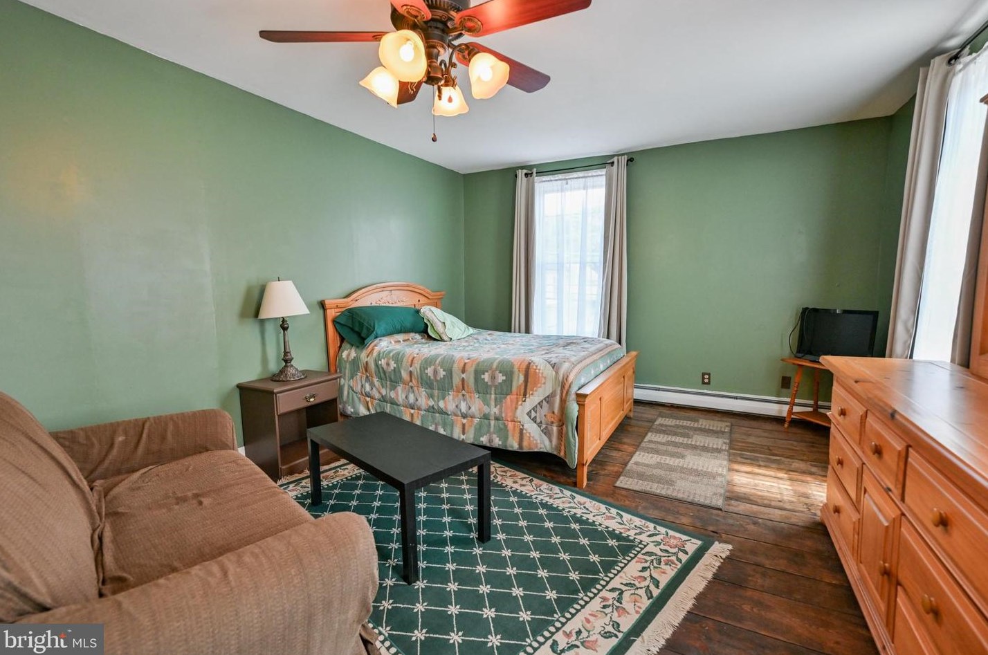 2242 Rdg Rd, Bangor PA 18013-9768 exterior