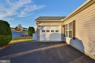 647 San Simeon Pl, Easton, PA 18040 - Photo 16