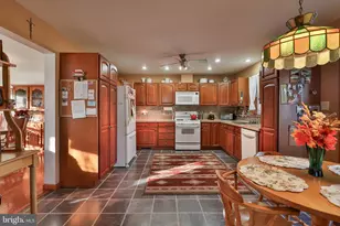 647 San Simeon Pl, Easton, PA 18040 - Photo 6