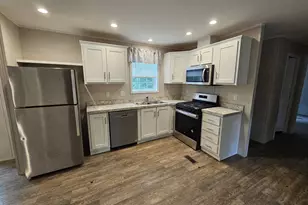 465 Royal Manor Rd, Easton, PA 18042 - Photo 2