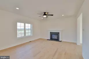 936 Emerald Valley Ln, Bangor, PA 18013 - Photo 18