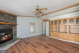 183 Greenbriar Dr S, Bath, PA 18014 - Photo 34