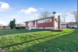 416 Main St, Stockertown, PA 18083 - Photo 2