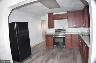 34 N Vine St, Mount Carmel, PA 17851 - Photo 2