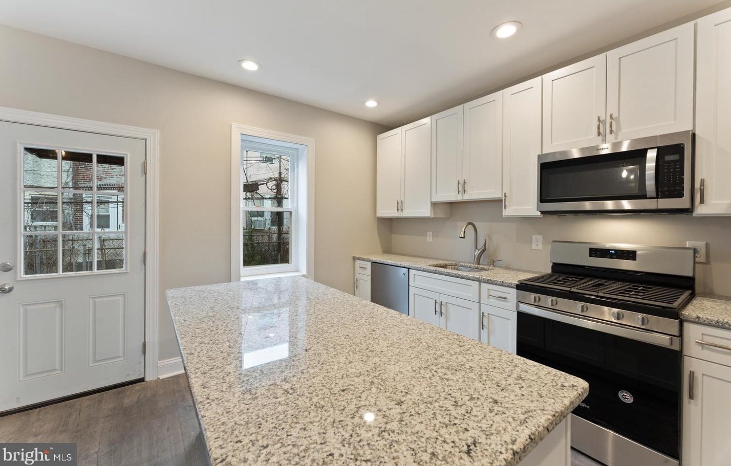 720 Alden St, Philadelphia, PA 19143-2705
