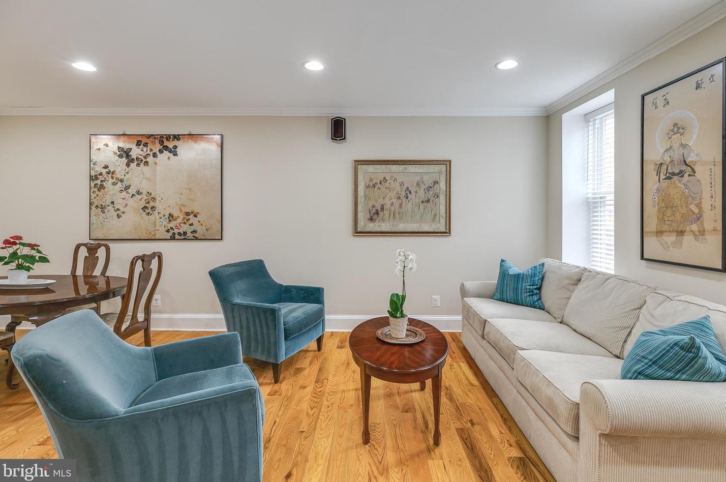 1928 Montrose St, Philadelphia, PA 19146-2629