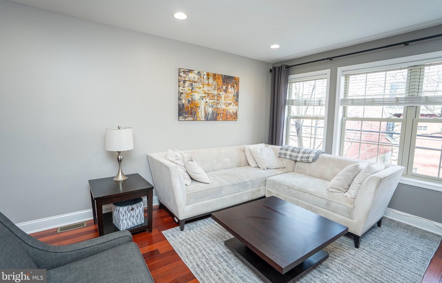 875 Lawrence St, Philadelphia, PA 19123-2124