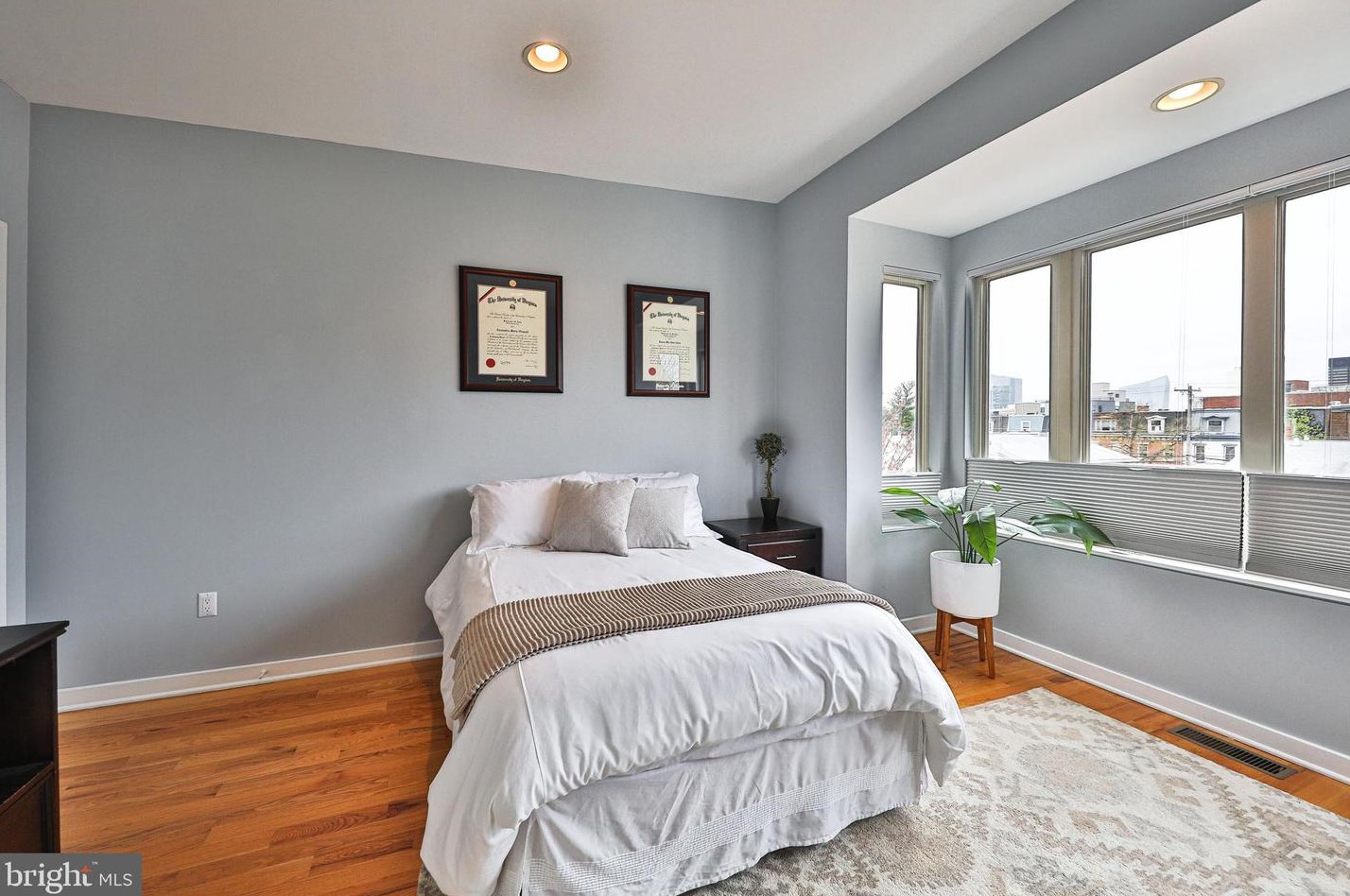 2102 Pemberton St, Philadelphia PA  19146-1221 exterior