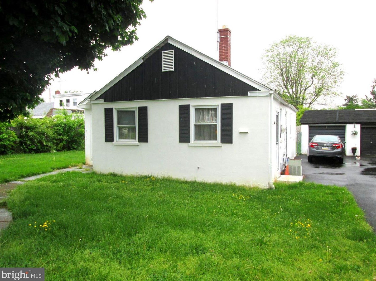 3133 Fordham Rd, Philadelphia, PA 19114-3826
