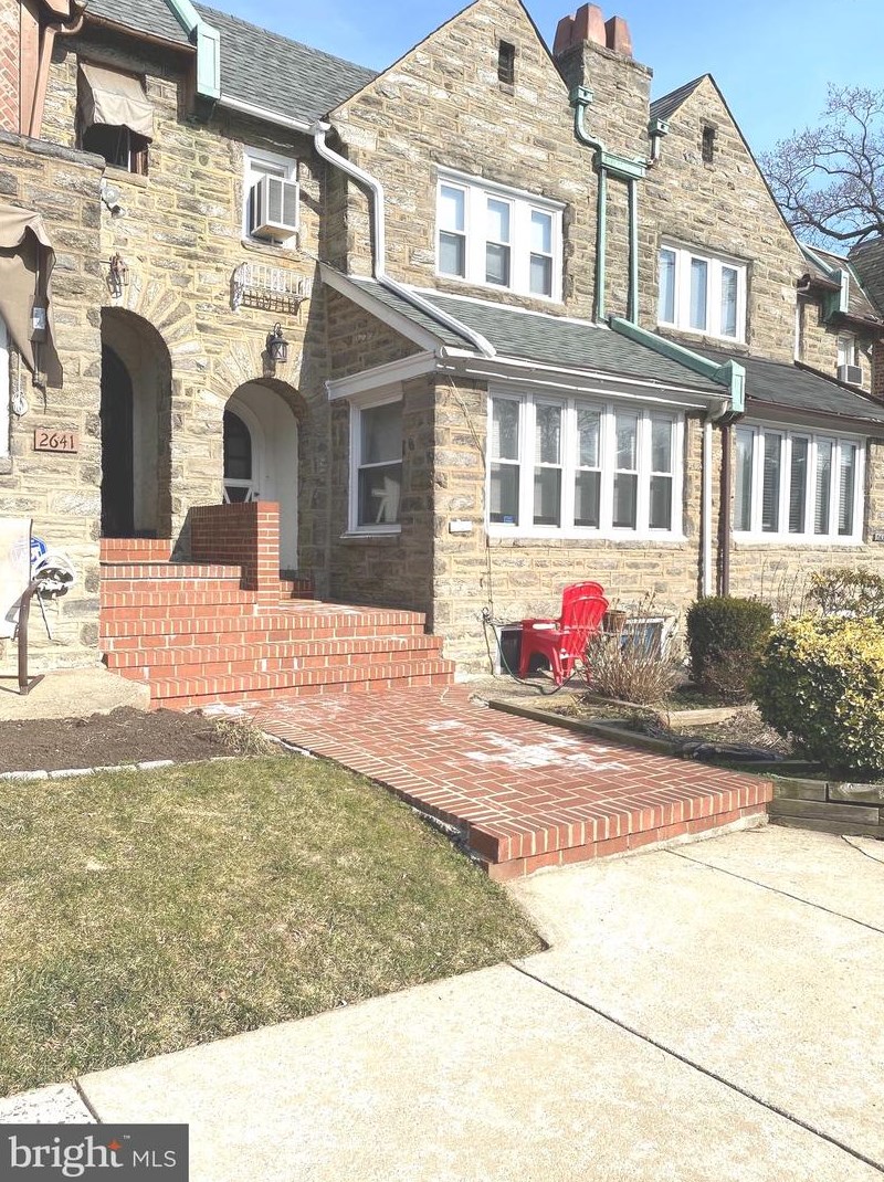 2649 Lenape Rd, Philadelphia, PA 19131-2706