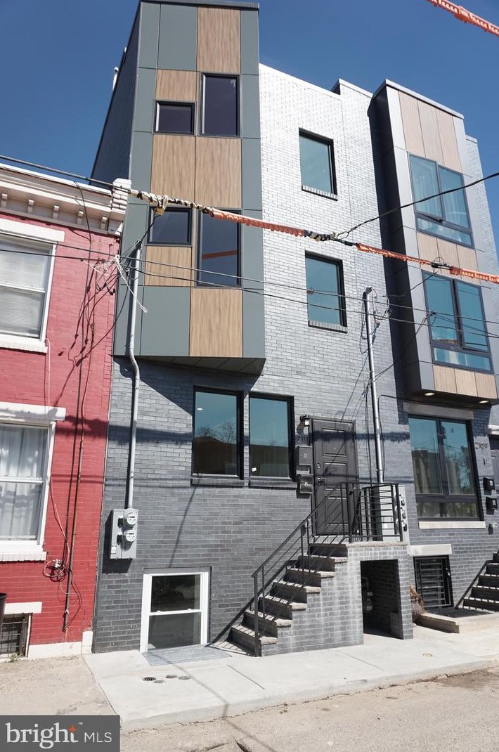 2111 Seybert St, Philadelphia, PA 19121-4818