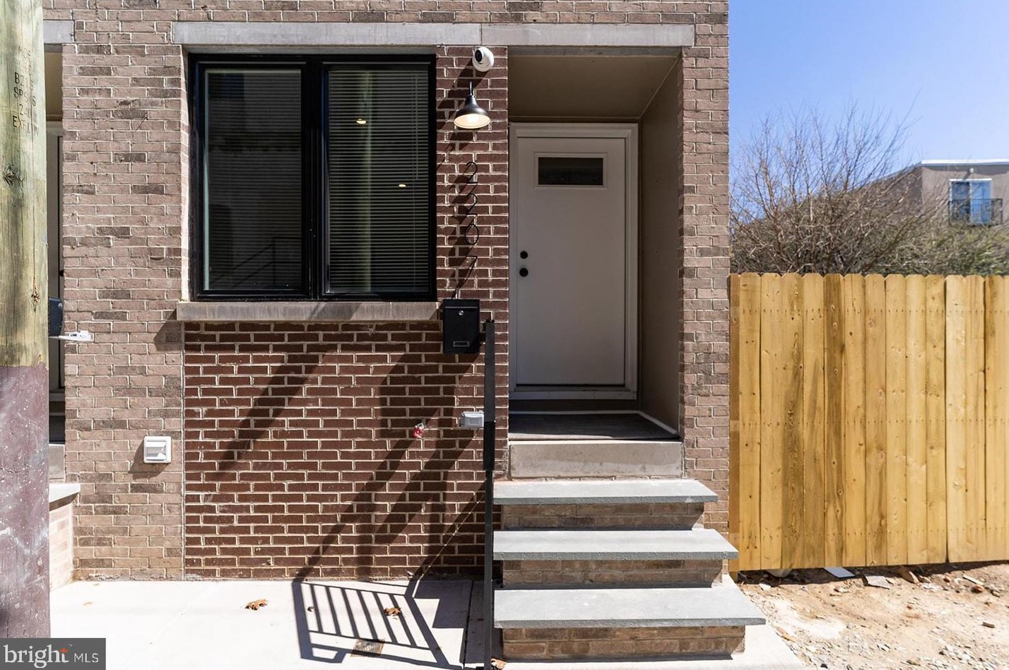 2207 N Philip St, Philadelphia, PA 19133
