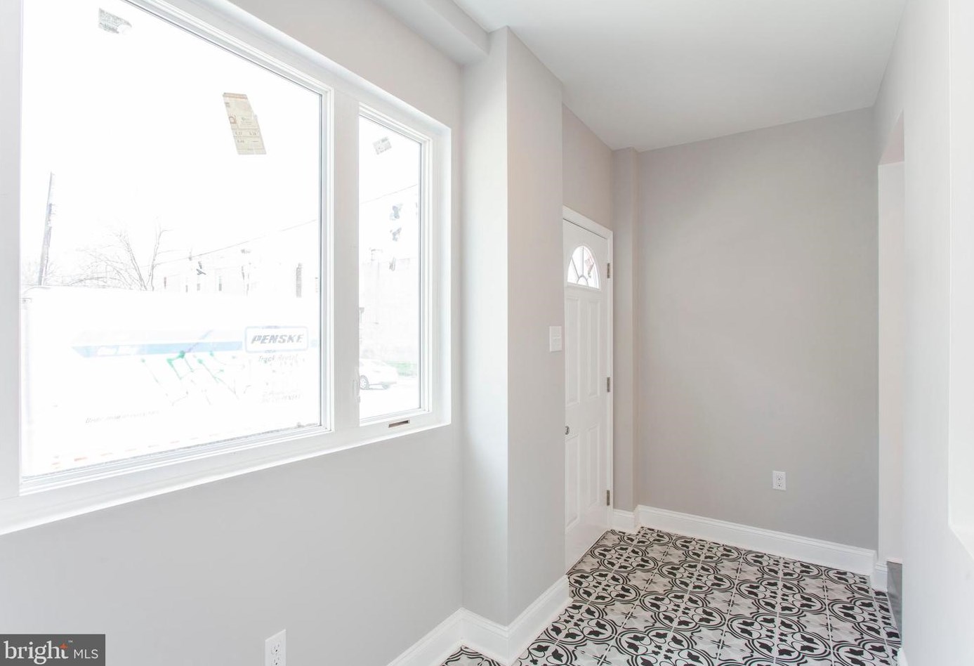 864 Alden St, Philadelphia, PA 19143-2714