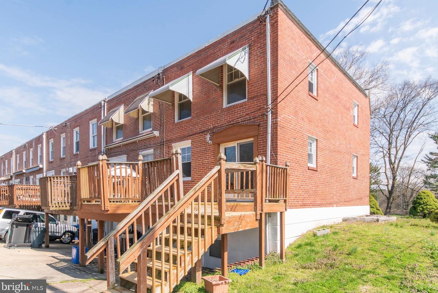 5852 Magdalena St, Philadelphia PA  19128-1708 exterior