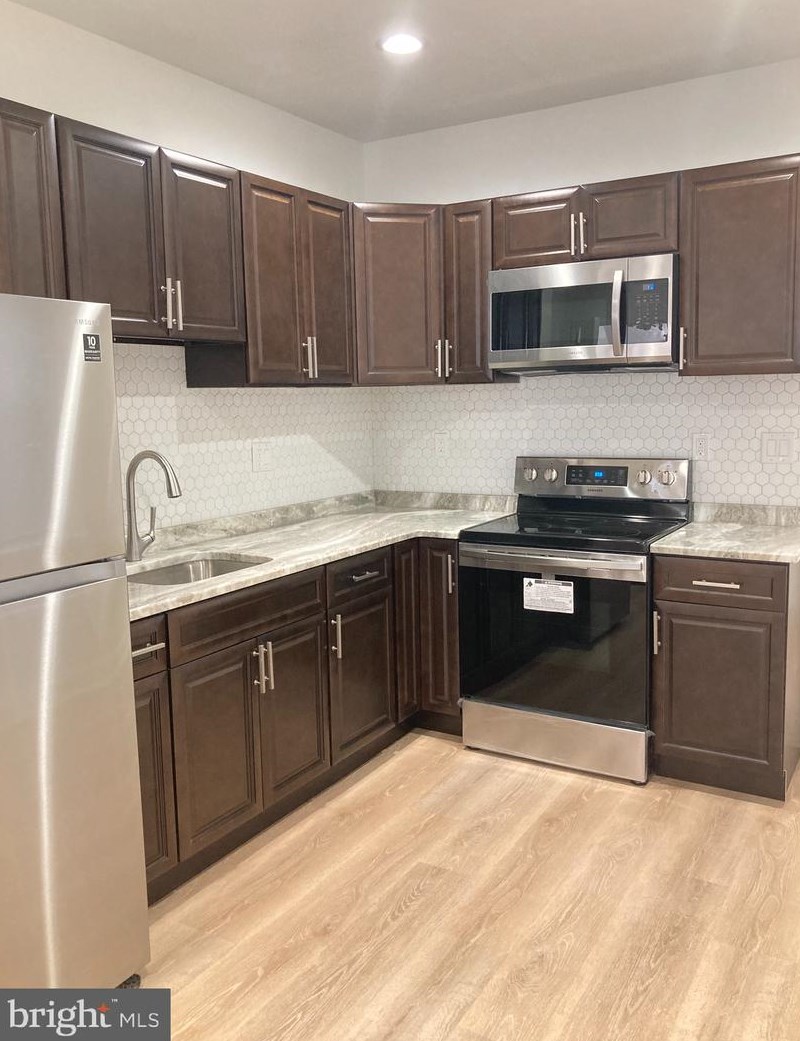 1313 Wishart St, Philadelphia PA  19132-2420 exterior