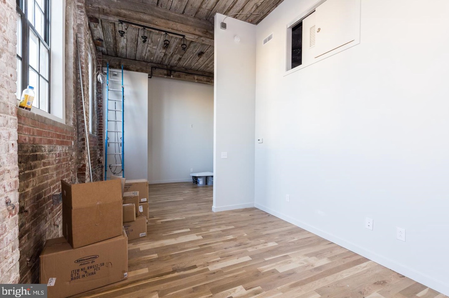 1737 N Howard St #1c, Philadelphia, PA 19122