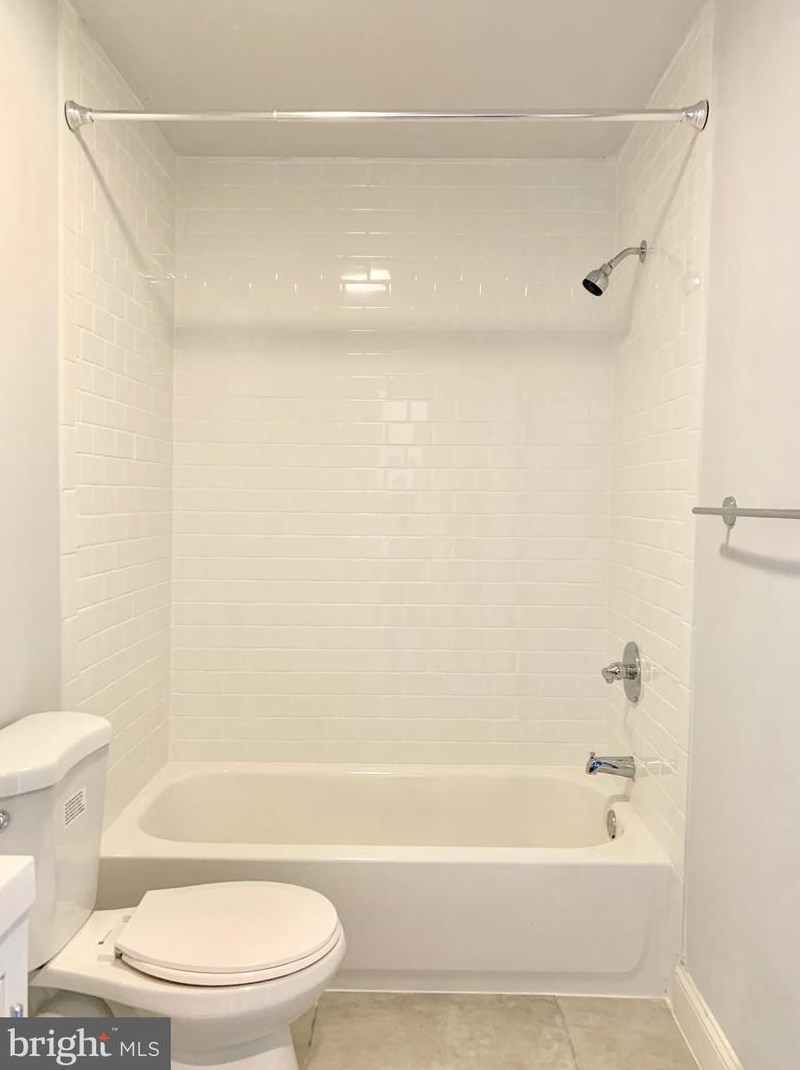 1329 N 21st St #2, Philadelphia, PA 19121