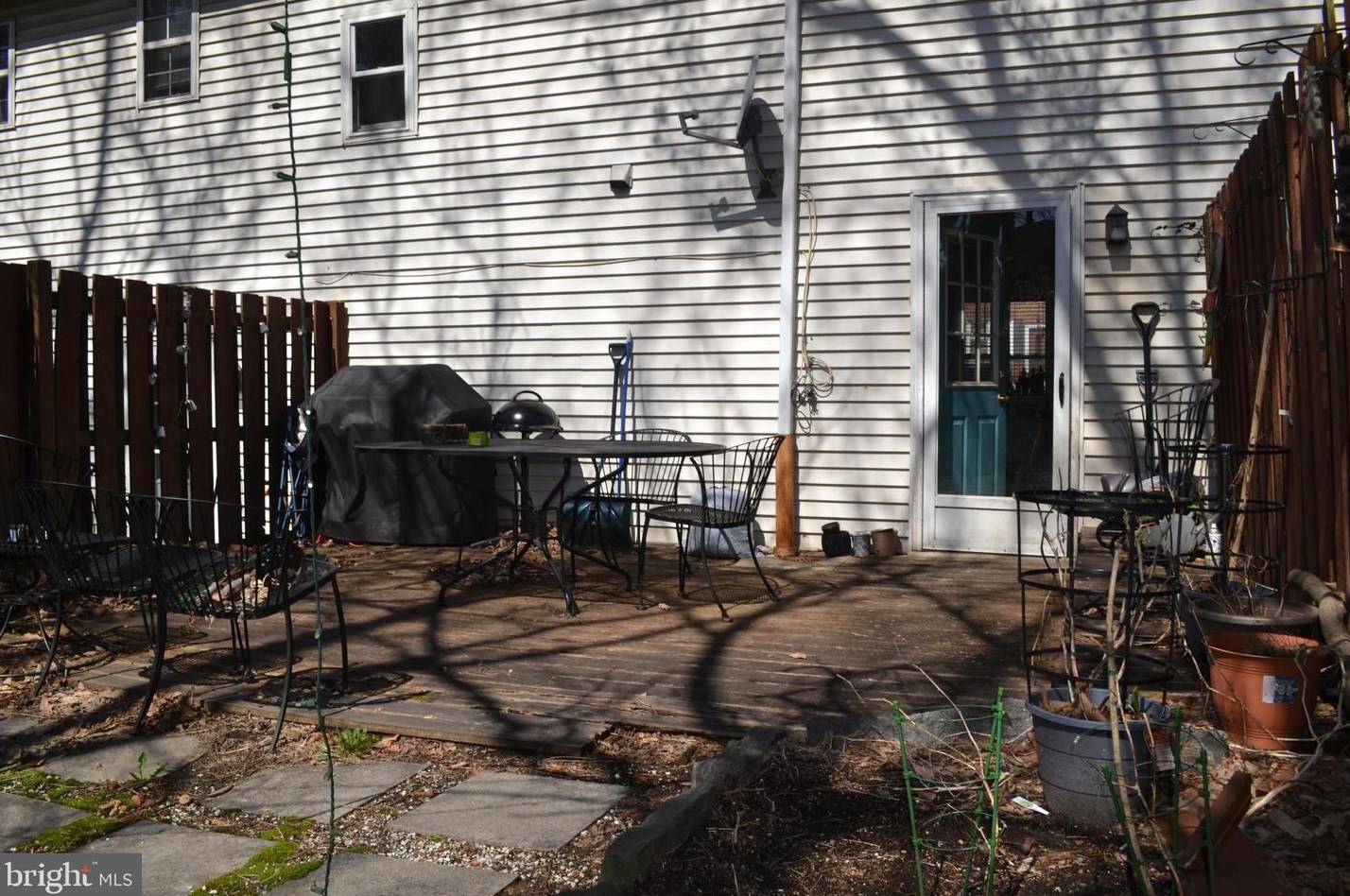 315 Ripka St, Philadelphia PA  19128-4610 exterior