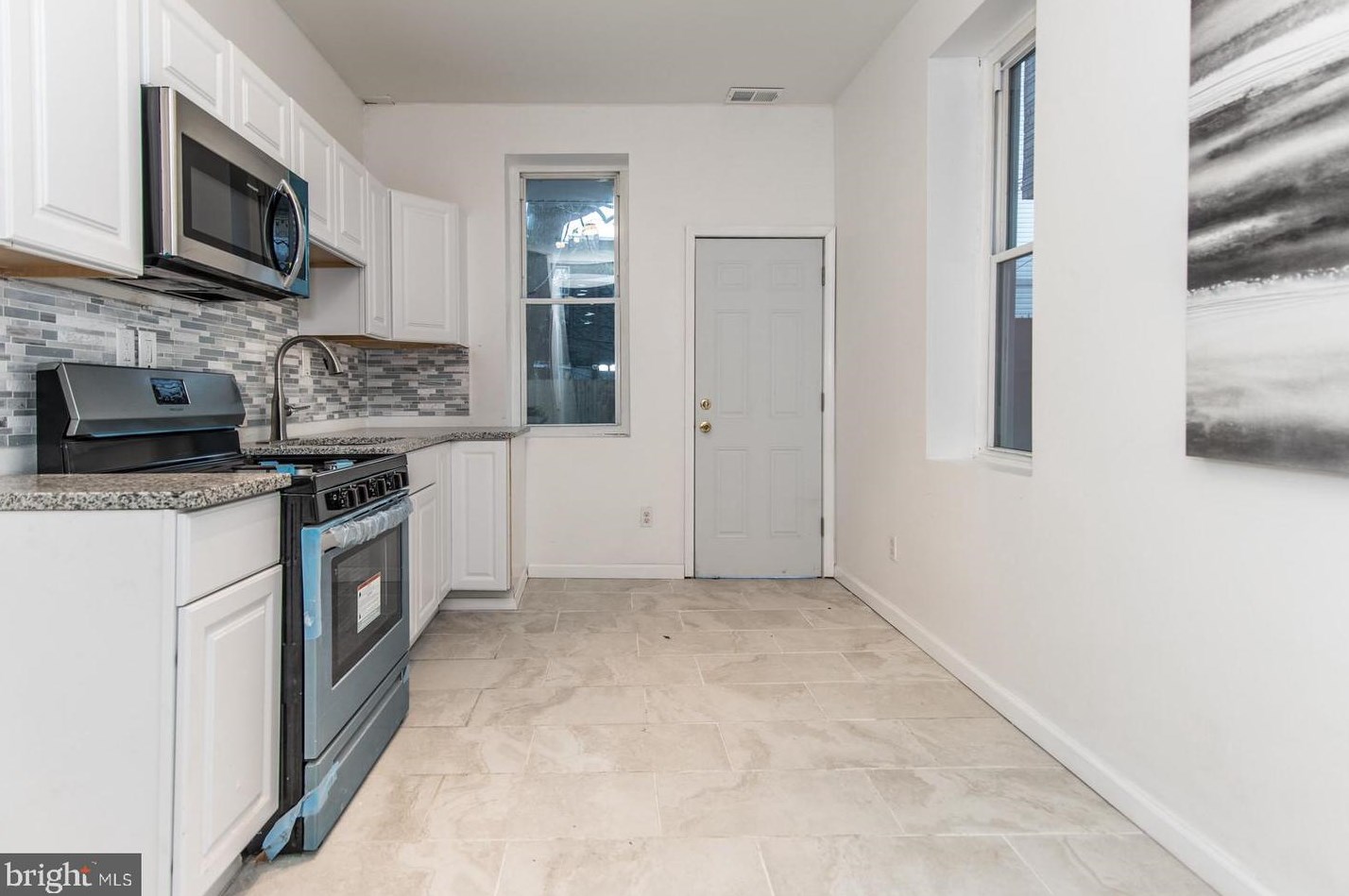 2042 Tasker St, Philadelphia PA  19145-1432 exterior