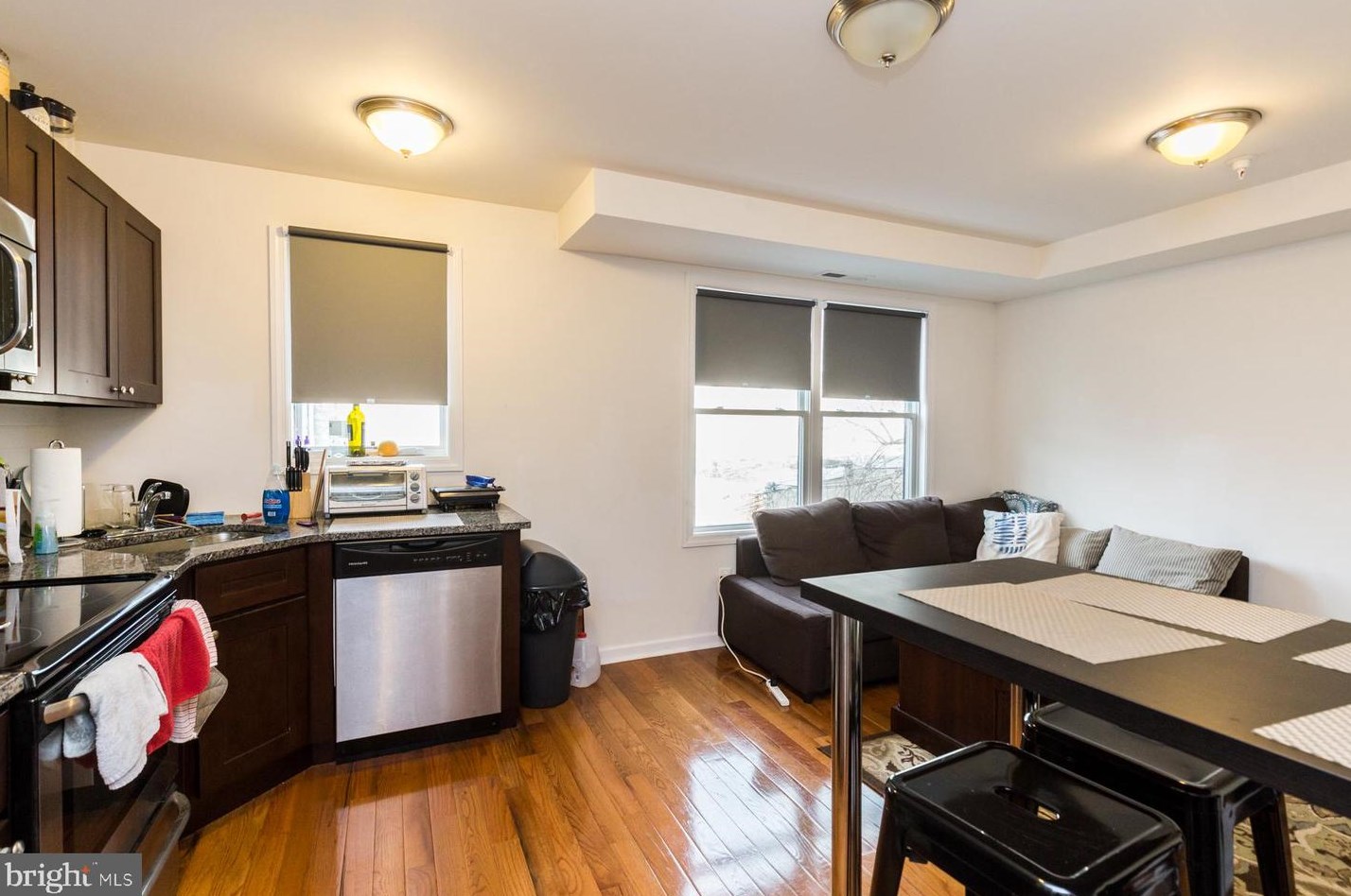 1429 Poplar St #3c, Philadelphia, PA 19130