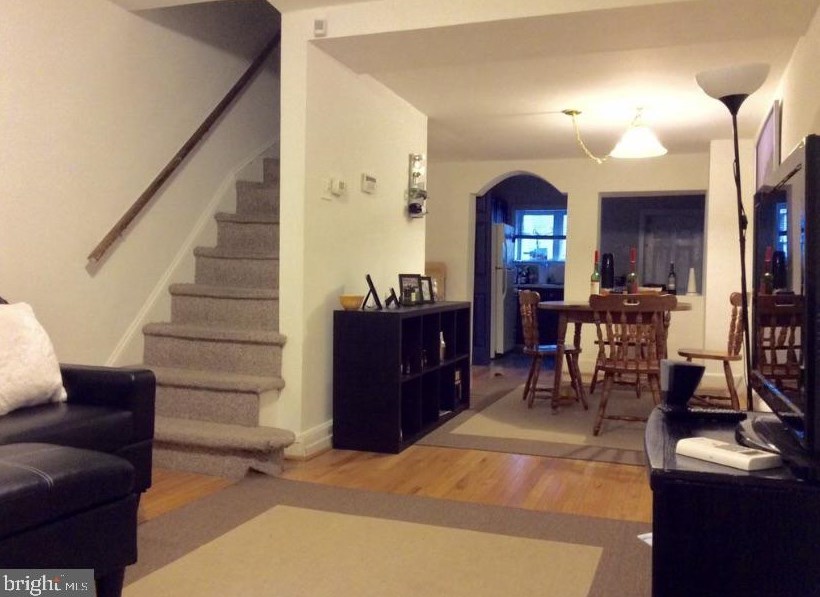 1227 N Howard St, Philadelphia, PA 19122