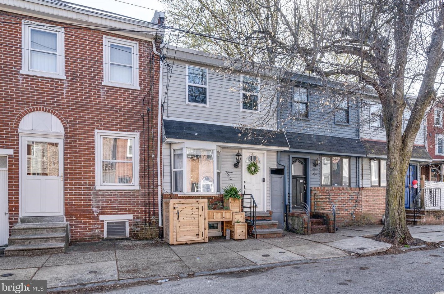 1506 Montgomery Ave, Philadelphia, PA 19125-2708