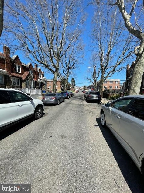 5949 Alma St, Philadelphia, PA 19149-3702