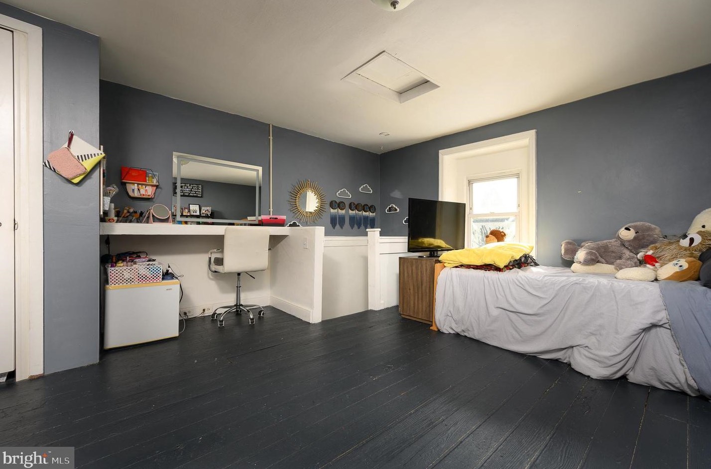 105 Seville St, Philadelphia PA 19127-1811 exterior