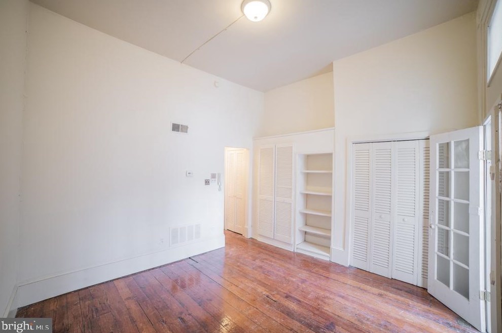 1021 Clinton St #2f, Philadelphia, PA 19107