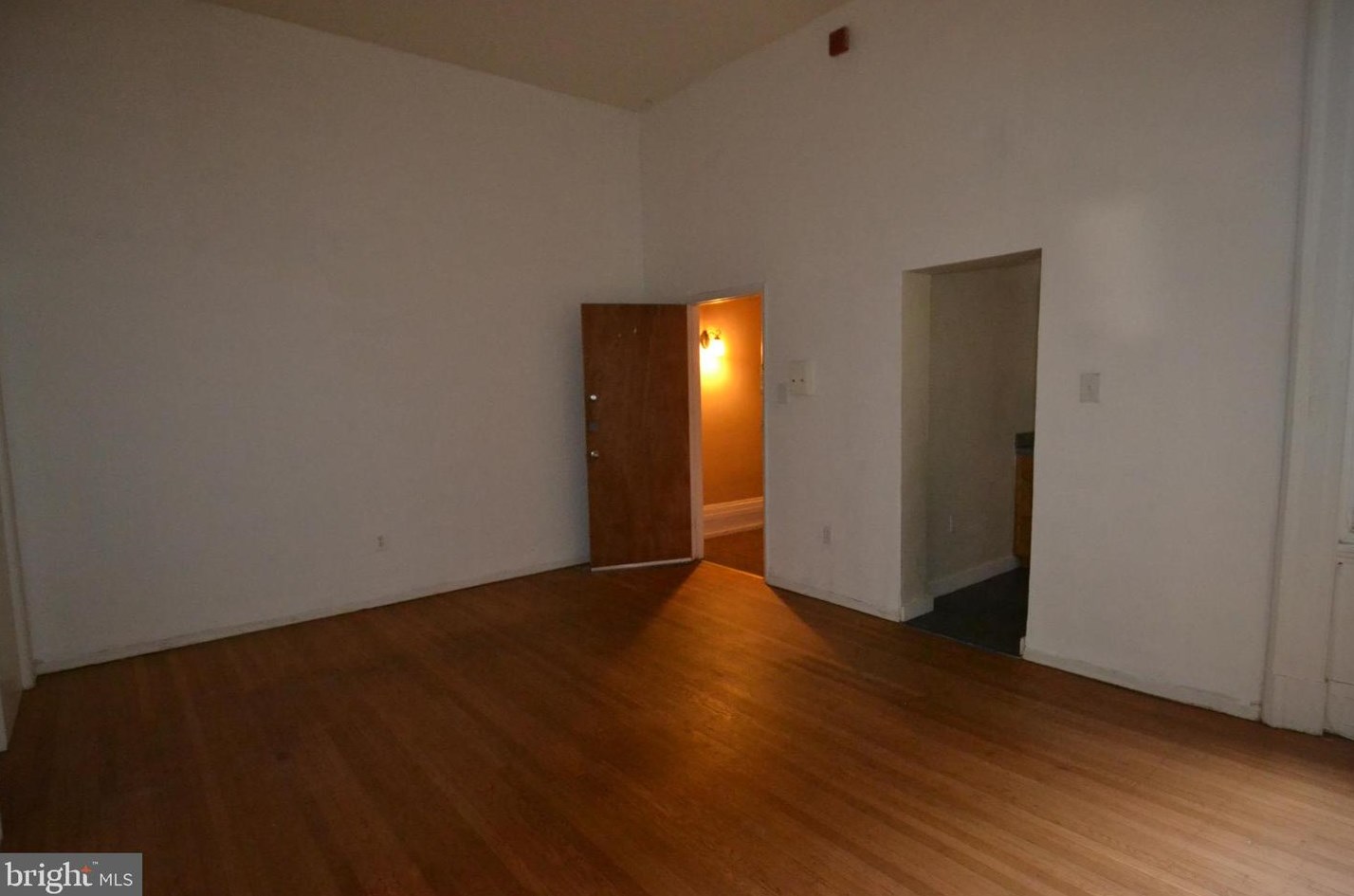 1530 Pine St, Philadelphia PA  19102-4644 exterior