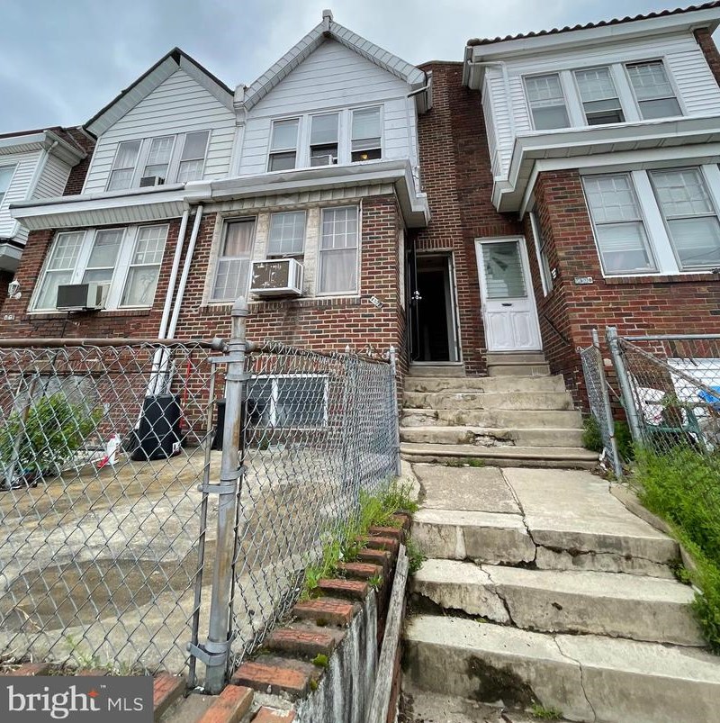 4578 G St, Philadelphia, PA 19120-4634