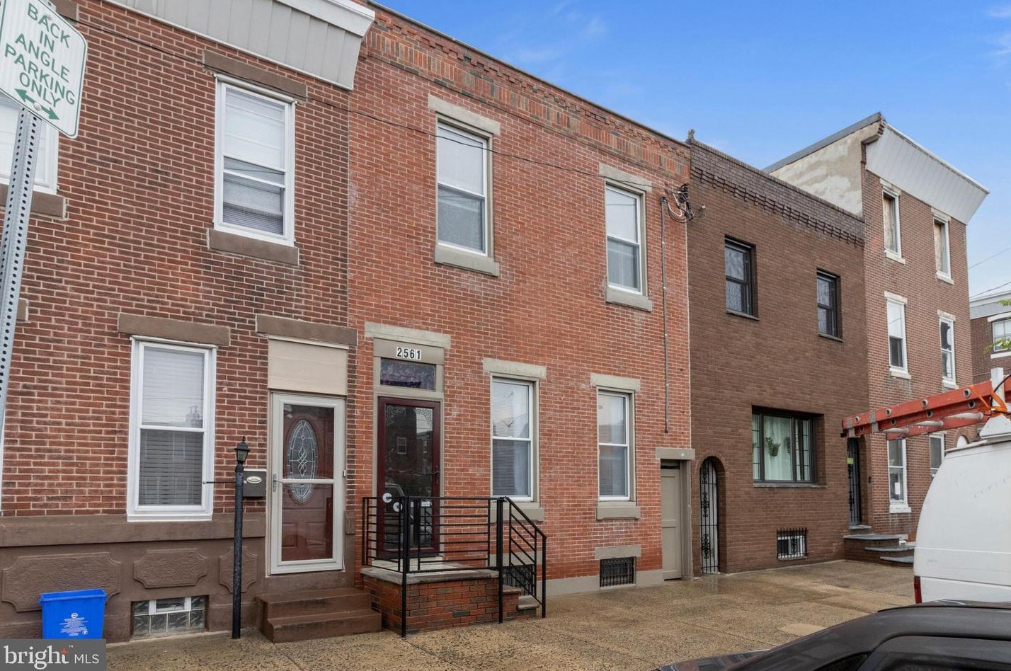 2561 Lehigh Ave, Philadelphia, PA 19125-3832