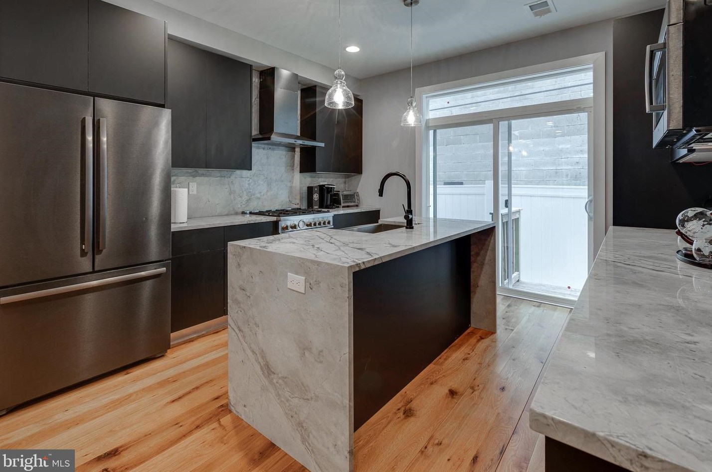 2022 Kimball St, Philadelphia PA  19146-2623 exterior
